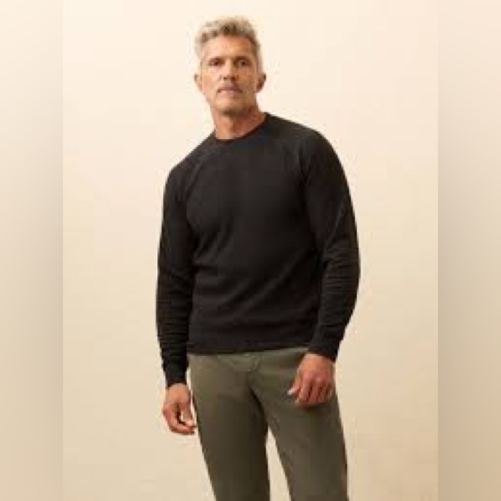 FAHERTY Heathered Black Twill Legend Crew Sweater Large Preowned
